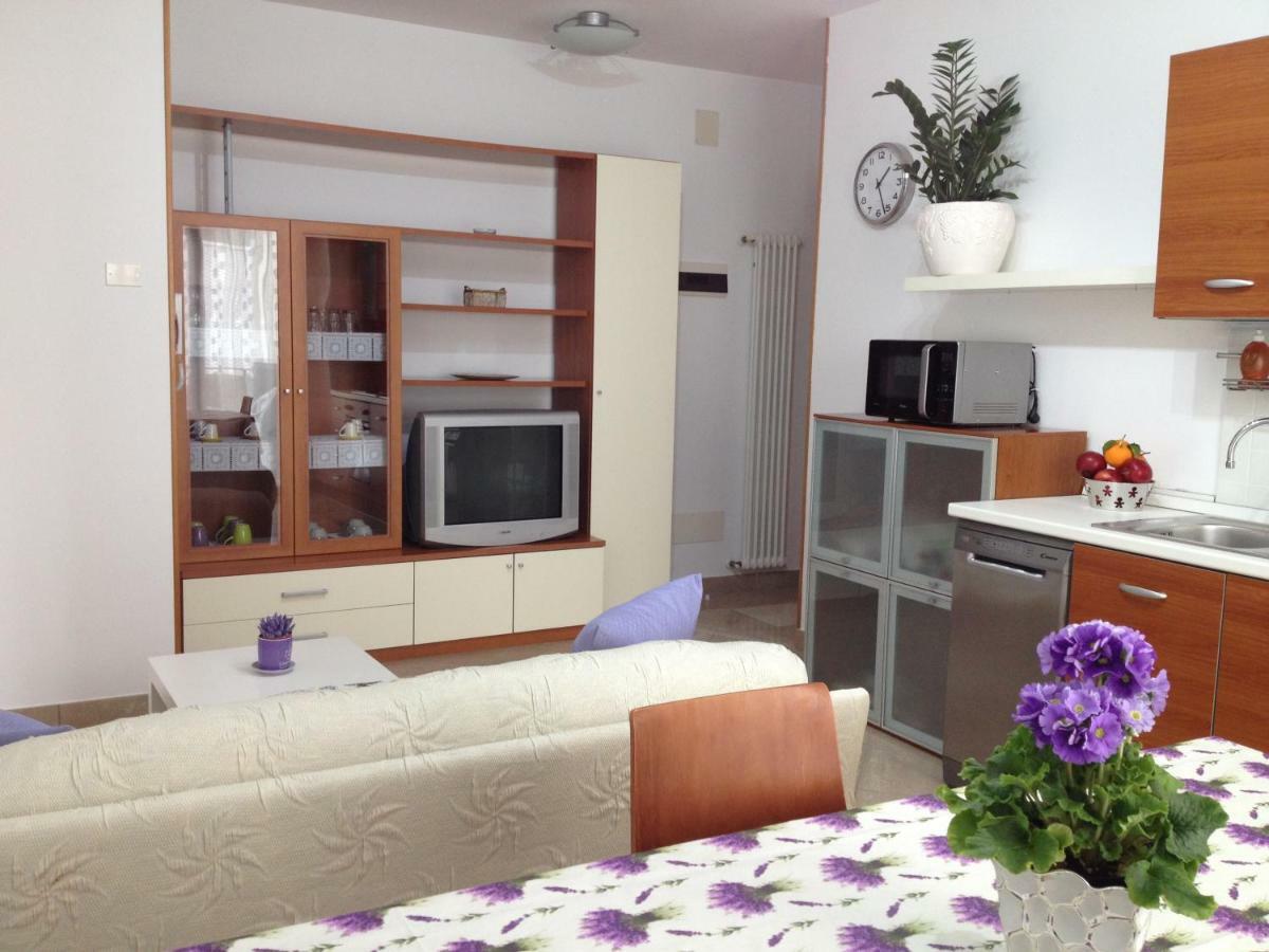 Aloe Beach Apartments, Ombrellone, Parcheggio E Uso Di Biciclette Gratis Римини Экстерьер фото