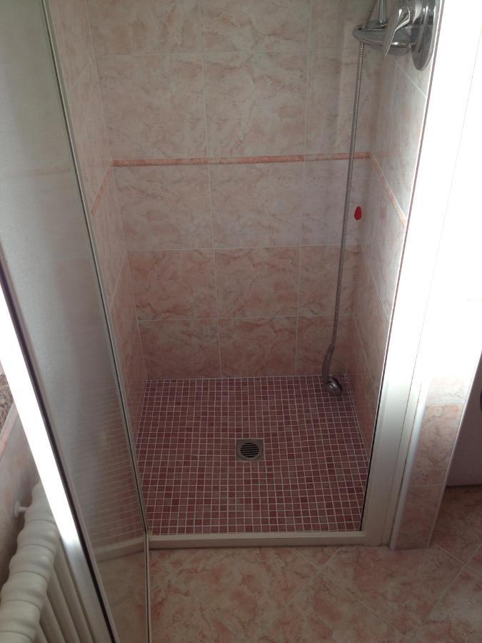 Aloe Beach Apartments, Ombrellone, Parcheggio E Uso Di Biciclette Gratis Римини Экстерьер фото